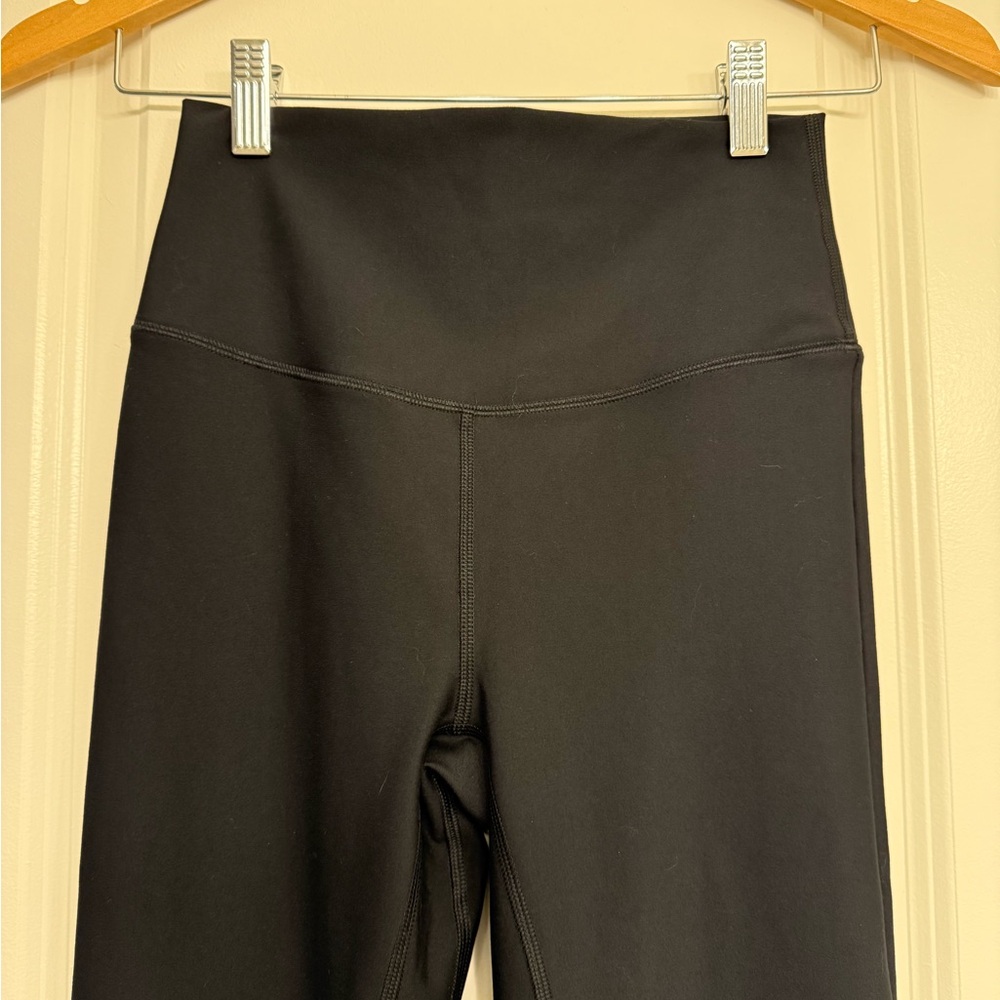 Abercrombie & Fitch YPB sculptLUX Split Hem Flare Legging, Sz Small Short NWOT - Picture 6 of 10
